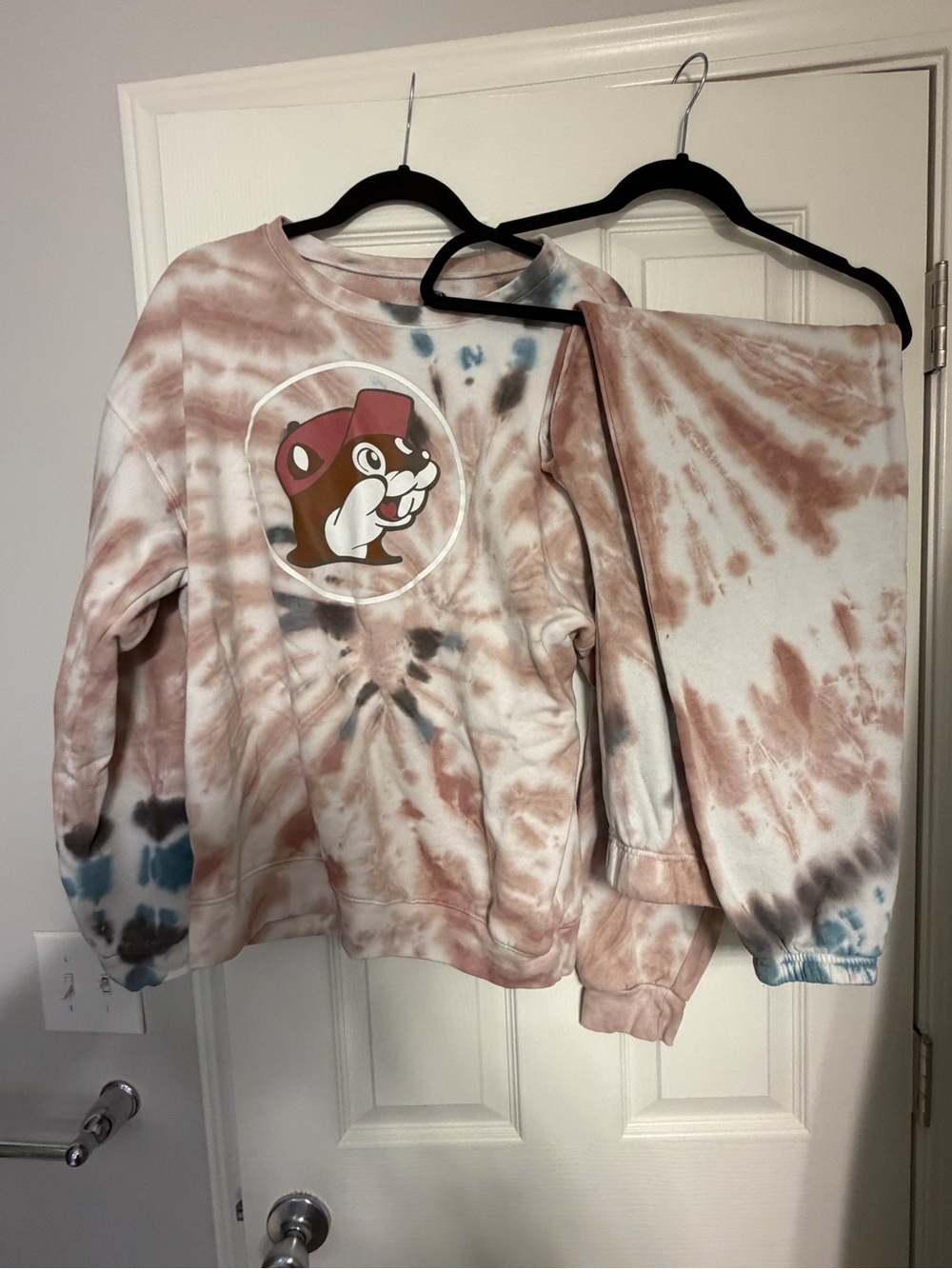 Bucees Crewneck Sweatshirt and Joggers Set - Pink